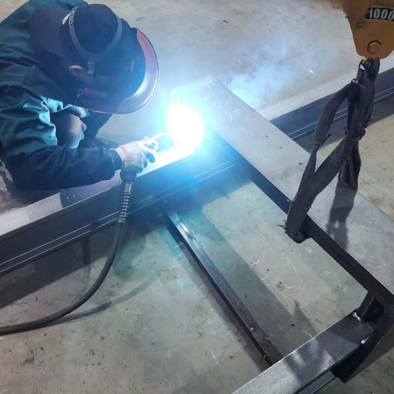 Árnyékolt fémívhegesztés (SMAW)